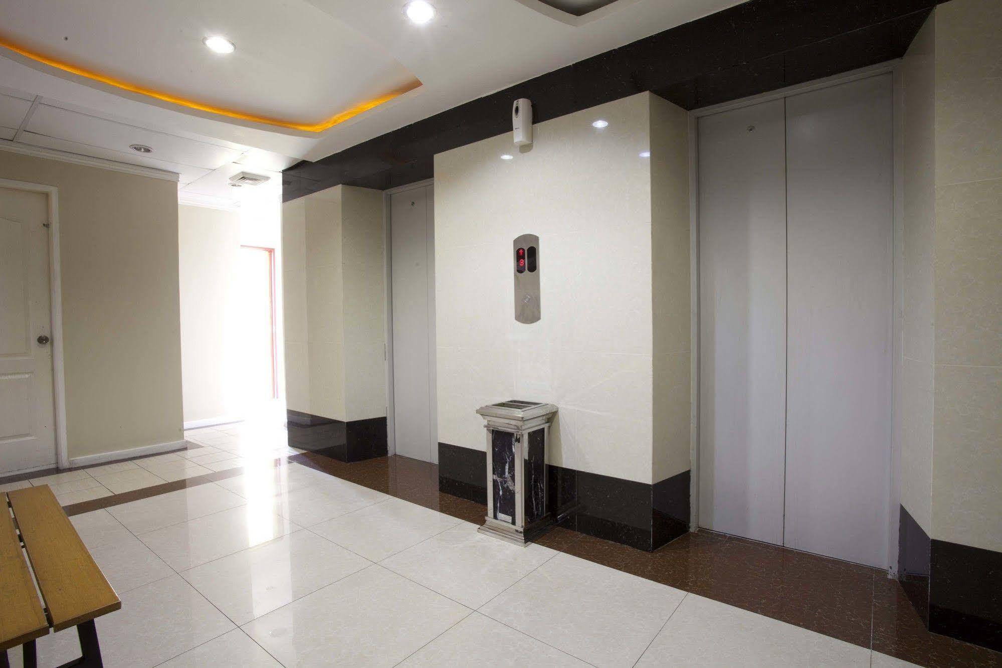 Hotel 99 Cubao Ciudad Quezon Exterior foto